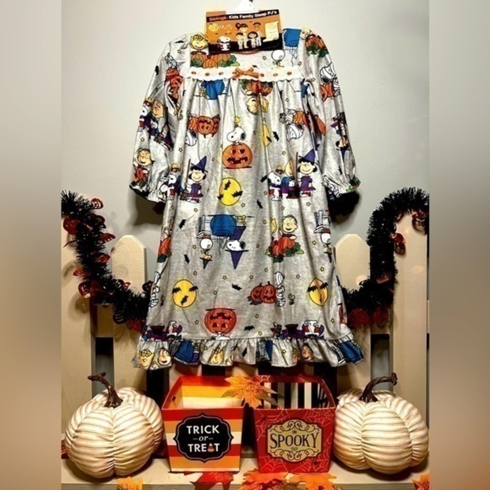 Kid’s Peanuts Halloween Sleep Pajama Pj’s Size 2T
